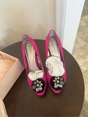 BCBG Fuchsia Jeweled Floral Pointed Toe Pumps